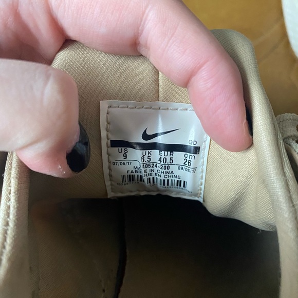 **SOLD**Nike Women's Air Huarache Run - Size 9 - Picture 5 of 5